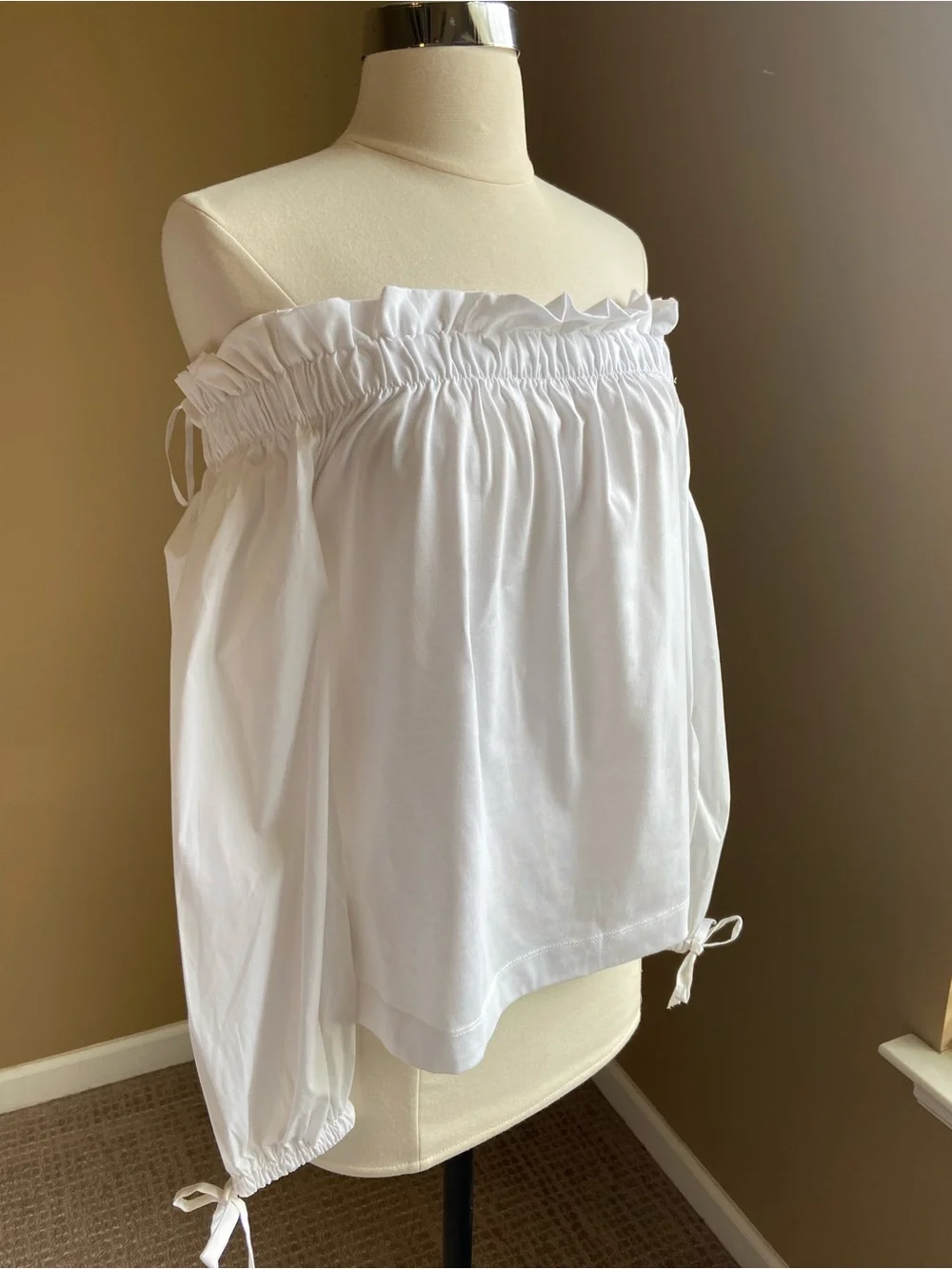 Banana‎ Republic Cotton White Off-Shoulder Ruffle Sleeve Top- XSmall, Summer